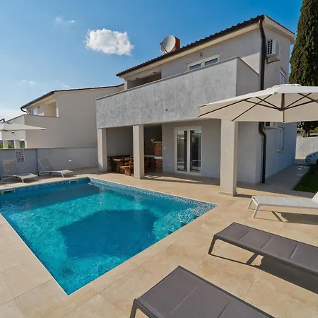 Nal With A Private Pool *