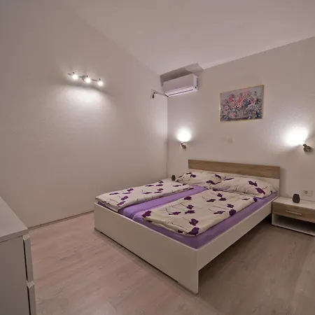 Nal With A Private Pool Holiday home *