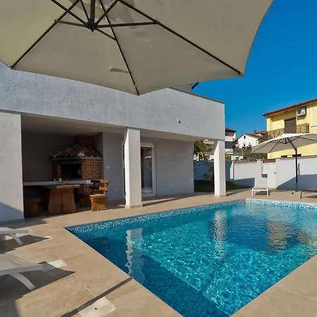 Nal With A Private Pool *